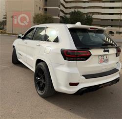 جیپ گراند شیرۆکی